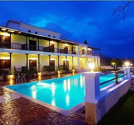 Guesthouse Michobeis Kamarina Екстер'єр фото