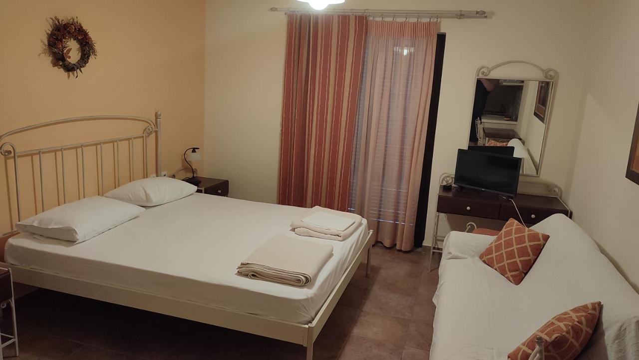 Guesthouse Michobeis Kamarina Екстер'єр фото